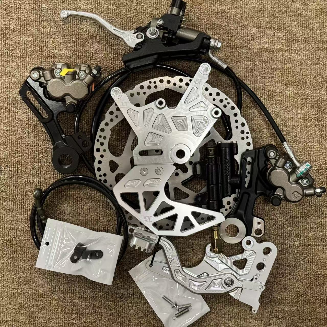 Dual Caliper Bracket Kit for L - Brake Caliper recension och pris